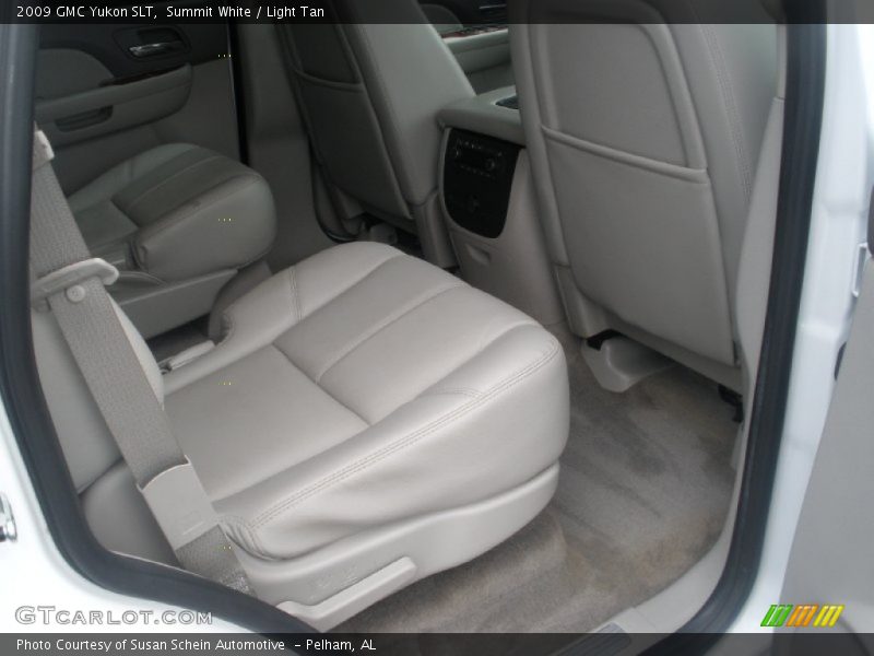 Summit White / Light Tan 2009 GMC Yukon SLT