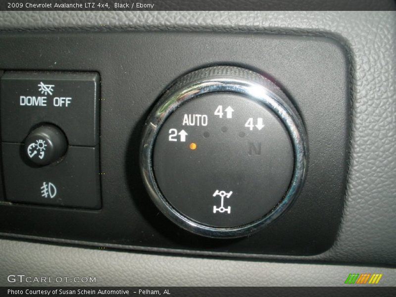 Black / Ebony 2009 Chevrolet Avalanche LTZ 4x4