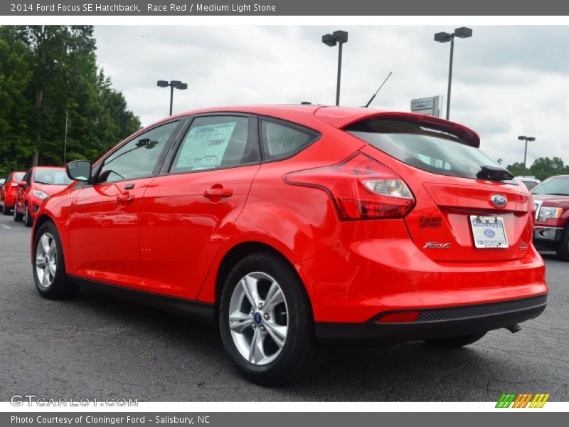 Race Red / Medium Light Stone 2014 Ford Focus SE Hatchback