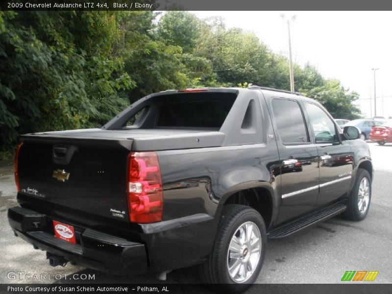 Black / Ebony 2009 Chevrolet Avalanche LTZ 4x4