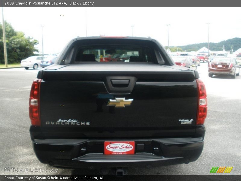 Black / Ebony 2009 Chevrolet Avalanche LTZ 4x4