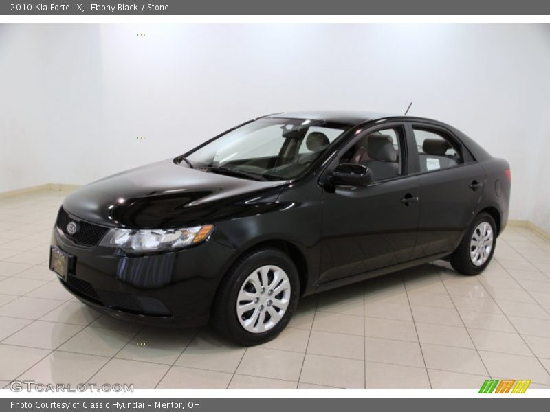Front 3/4 View of 2010 Forte LX