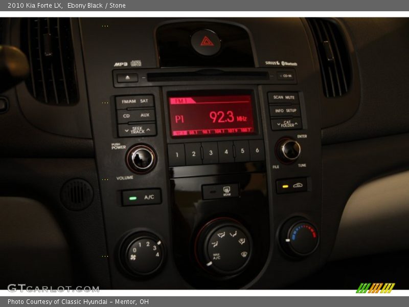 Controls of 2010 Forte LX