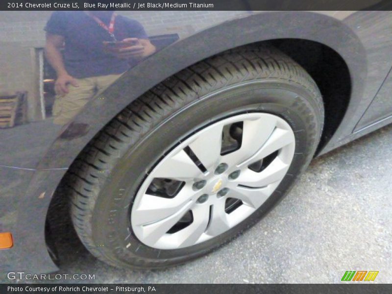 Blue Ray Metallic / Jet Black/Medium Titanium 2014 Chevrolet Cruze LS