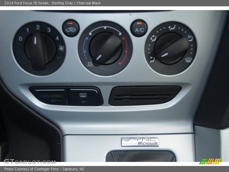 Sterling Gray / Charcoal Black 2014 Ford Focus SE Sedan