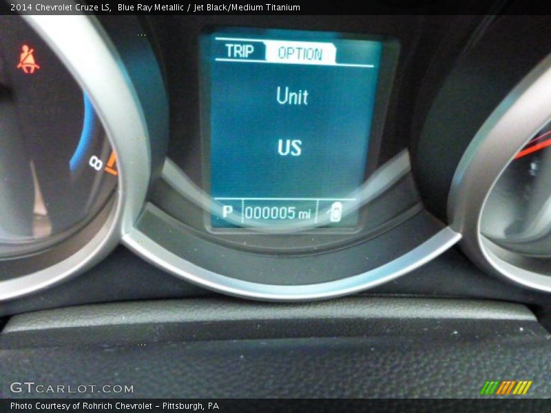 Blue Ray Metallic / Jet Black/Medium Titanium 2014 Chevrolet Cruze LS