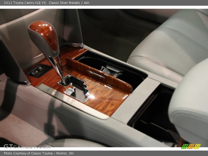 Classic Silver Metallic / Ash 2011 Toyota Camry XLE V6