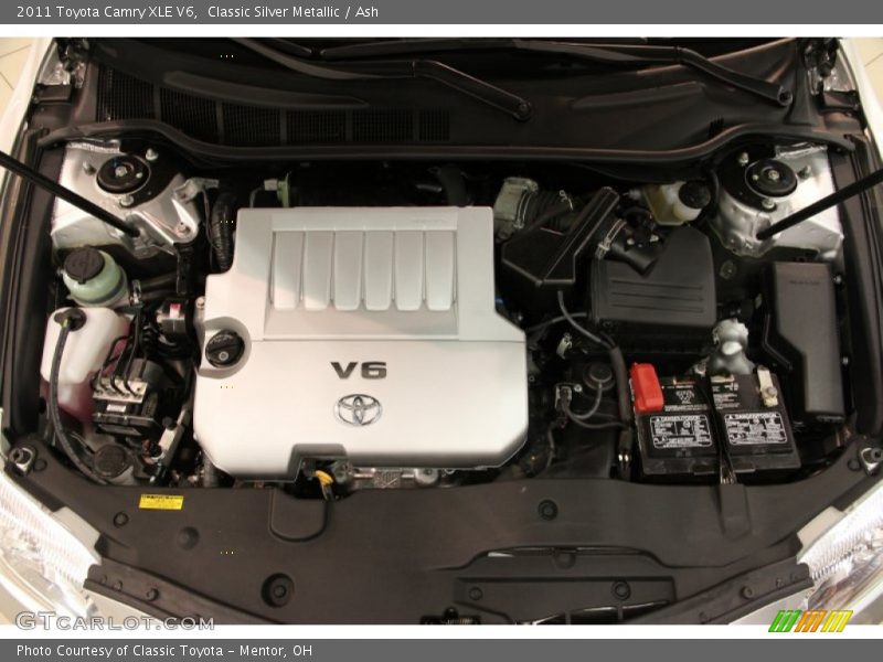 Classic Silver Metallic / Ash 2011 Toyota Camry XLE V6