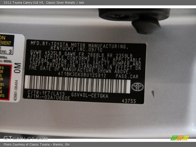 Classic Silver Metallic / Ash 2011 Toyota Camry XLE V6