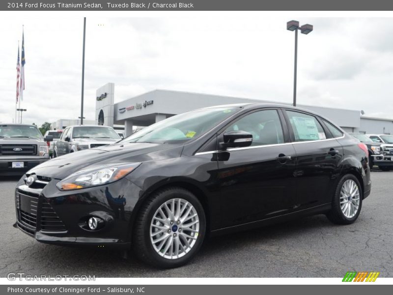 Tuxedo Black / Charcoal Black 2014 Ford Focus Titanium Sedan