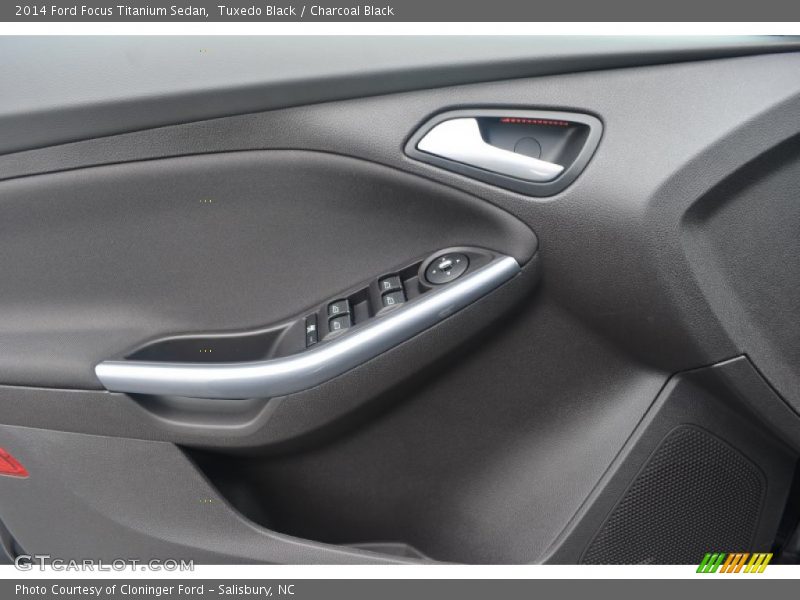 Tuxedo Black / Charcoal Black 2014 Ford Focus Titanium Sedan