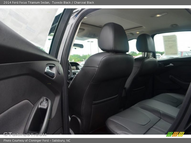 Tuxedo Black / Charcoal Black 2014 Ford Focus Titanium Sedan