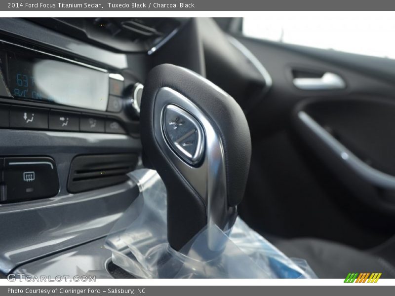 Tuxedo Black / Charcoal Black 2014 Ford Focus Titanium Sedan
