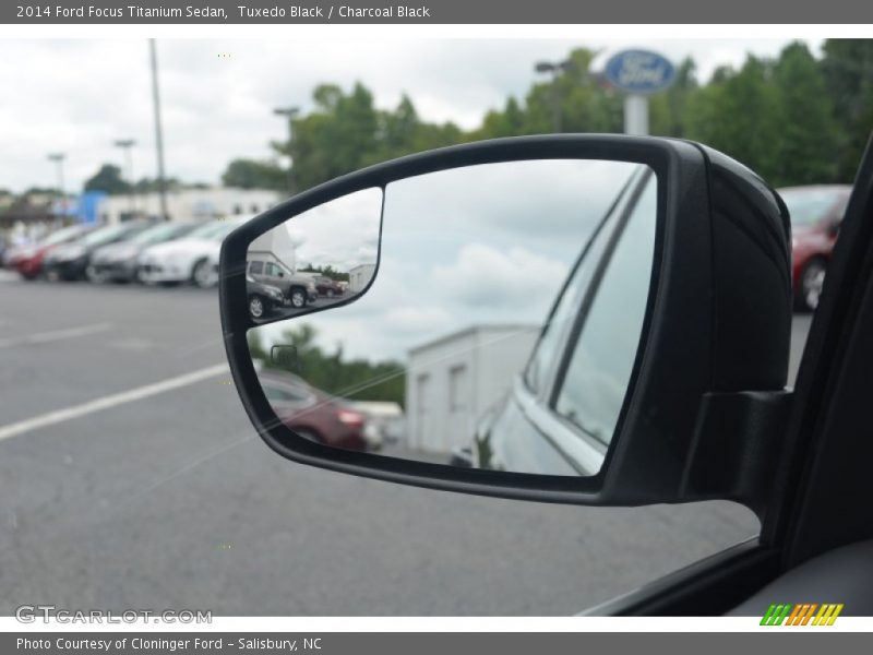 Tuxedo Black / Charcoal Black 2014 Ford Focus Titanium Sedan