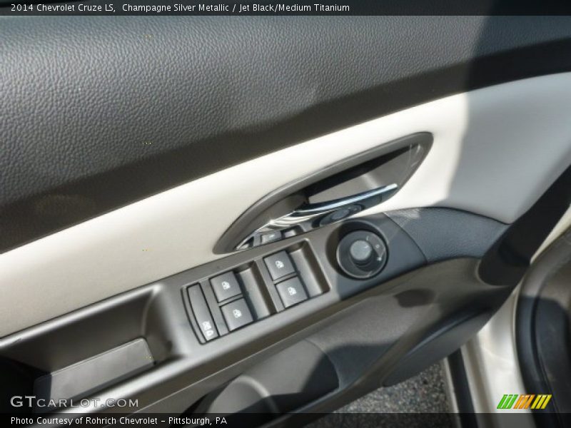 Champagne Silver Metallic / Jet Black/Medium Titanium 2014 Chevrolet Cruze LS