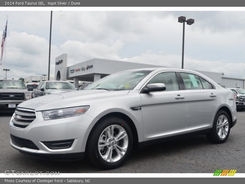 Ingot Silver / Dune 2014 Ford Taurus SEL