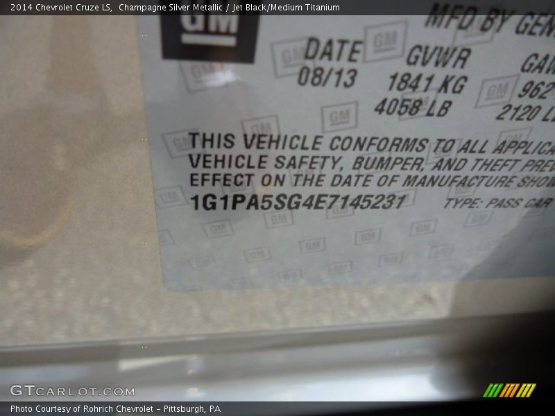 Champagne Silver Metallic / Jet Black/Medium Titanium 2014 Chevrolet Cruze LS