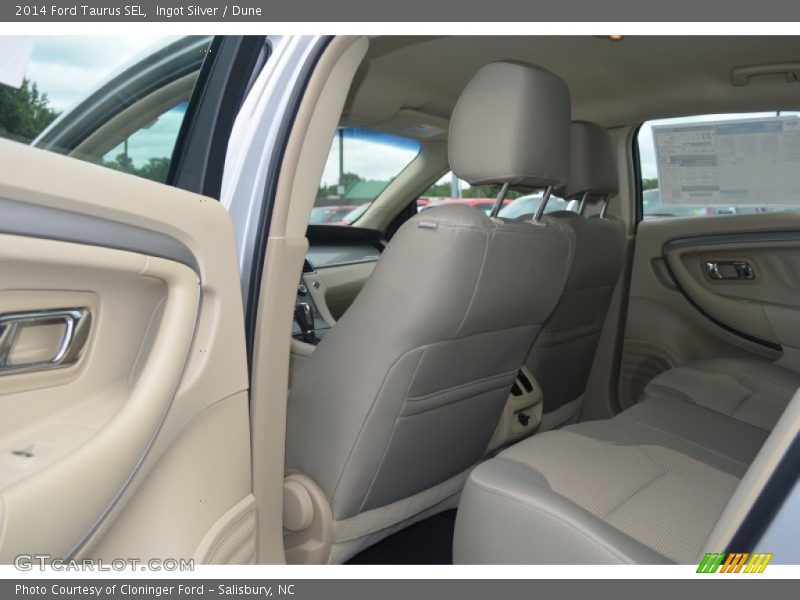 Ingot Silver / Dune 2014 Ford Taurus SEL
