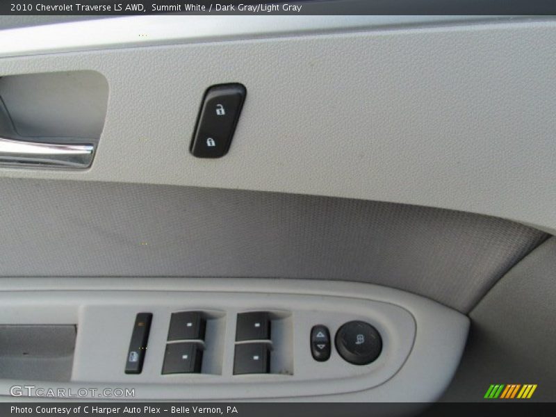 Summit White / Dark Gray/Light Gray 2010 Chevrolet Traverse LS AWD