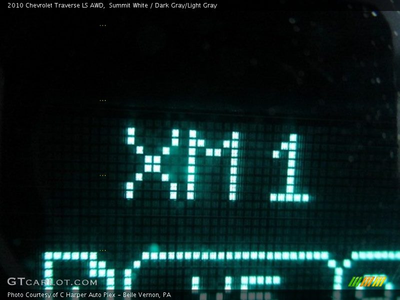 Summit White / Dark Gray/Light Gray 2010 Chevrolet Traverse LS AWD