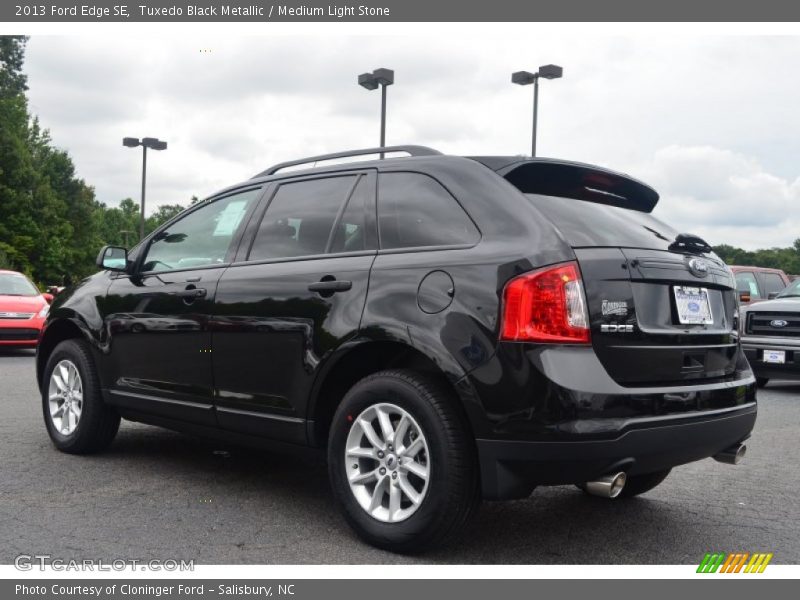 Tuxedo Black Metallic / Medium Light Stone 2013 Ford Edge SE
