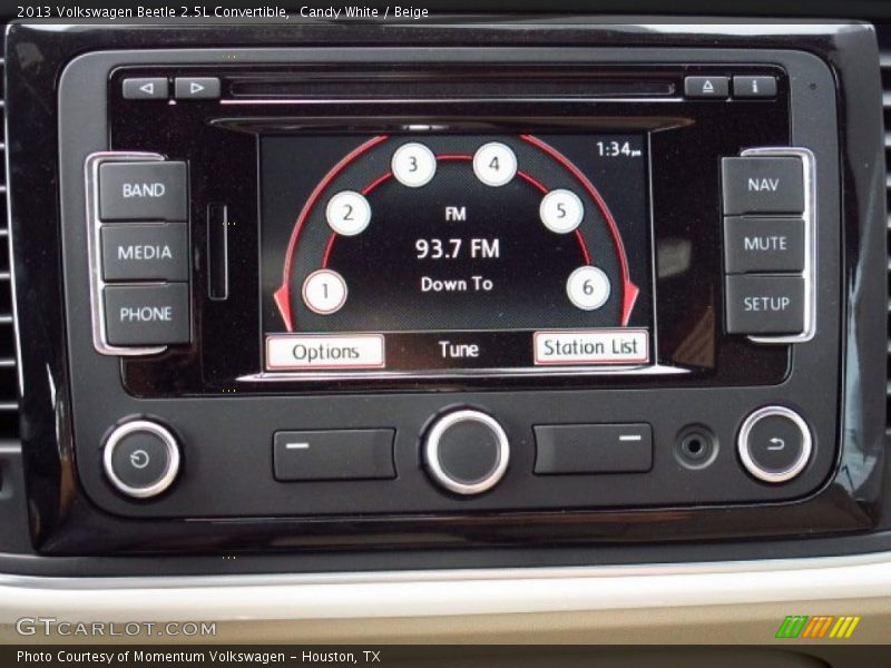 Candy White / Beige 2013 Volkswagen Beetle 2.5L Convertible