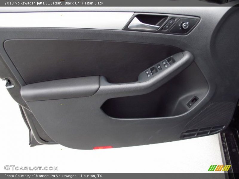 Black Uni / Titan Black 2013 Volkswagen Jetta SE Sedan