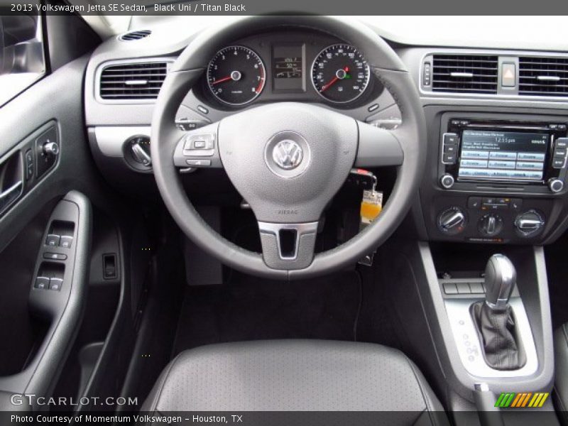 Black Uni / Titan Black 2013 Volkswagen Jetta SE Sedan