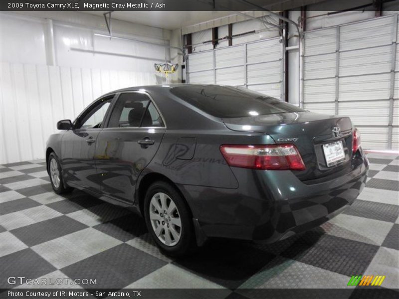 Magnetic Gray Metallic / Ash 2009 Toyota Camry XLE