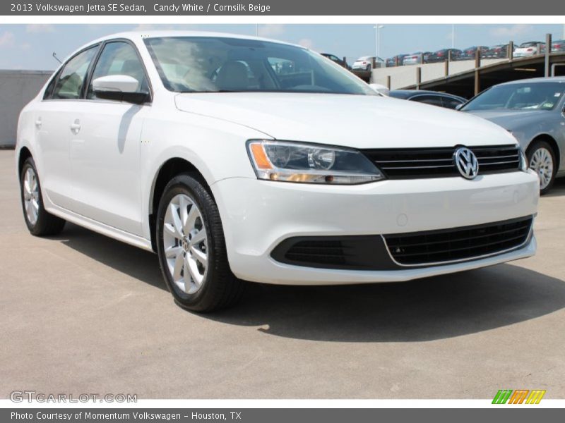 Candy White / Cornsilk Beige 2013 Volkswagen Jetta SE Sedan