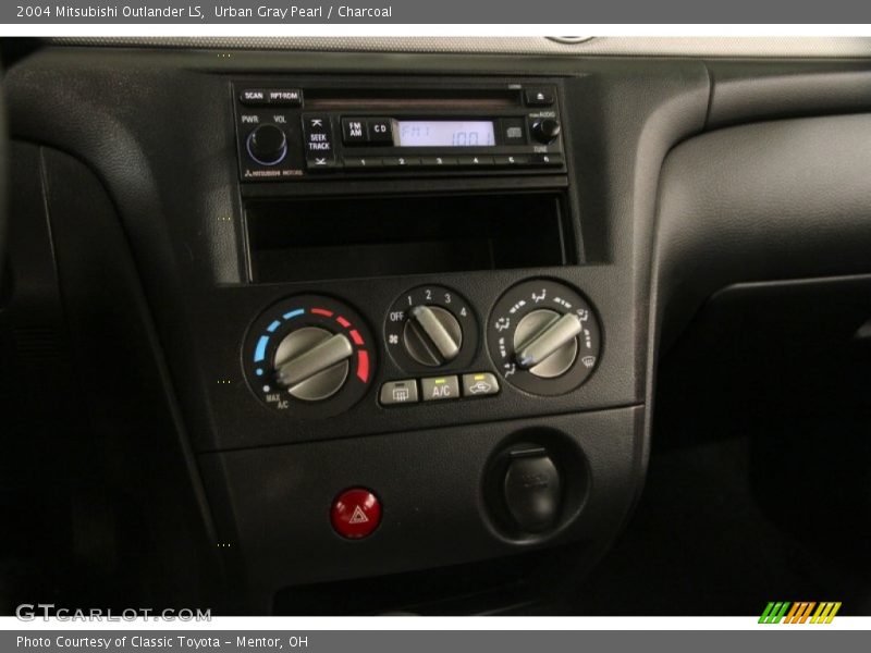 Urban Gray Pearl / Charcoal 2004 Mitsubishi Outlander LS