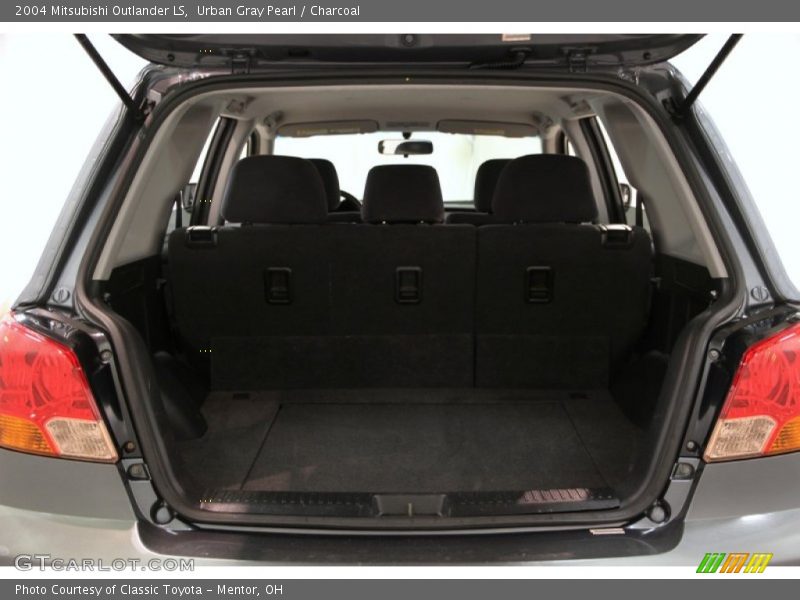 Urban Gray Pearl / Charcoal 2004 Mitsubishi Outlander LS