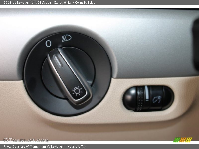 Candy White / Cornsilk Beige 2013 Volkswagen Jetta SE Sedan