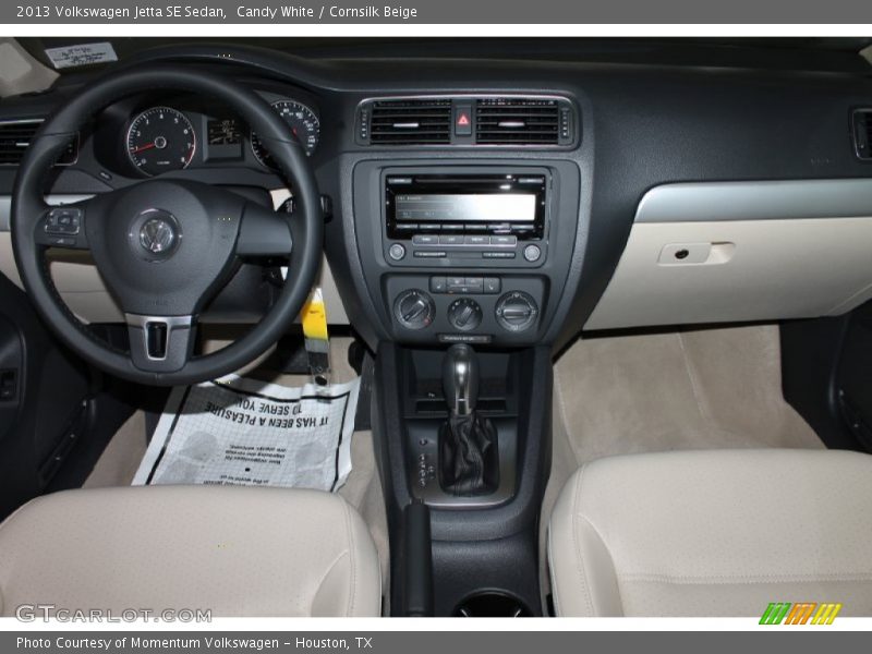 Candy White / Cornsilk Beige 2013 Volkswagen Jetta SE Sedan