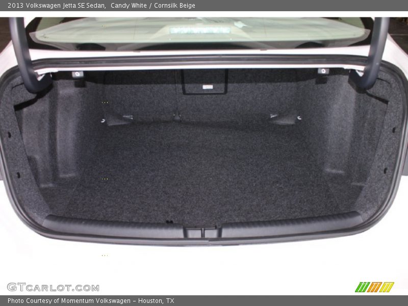 Candy White / Cornsilk Beige 2013 Volkswagen Jetta SE Sedan