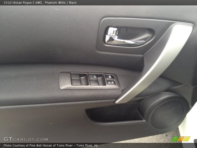Phantom White / Black 2010 Nissan Rogue S AWD