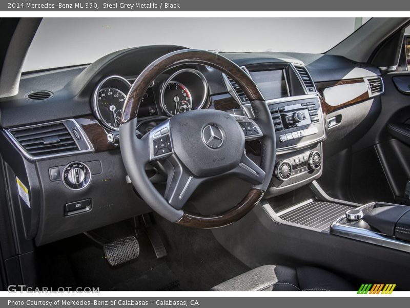 Dashboard of 2014 ML 350