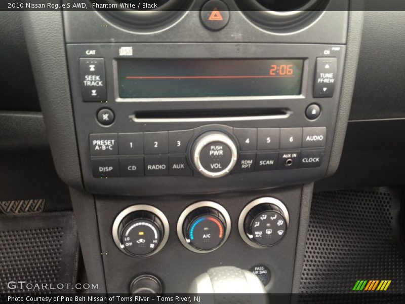 Phantom White / Black 2010 Nissan Rogue S AWD