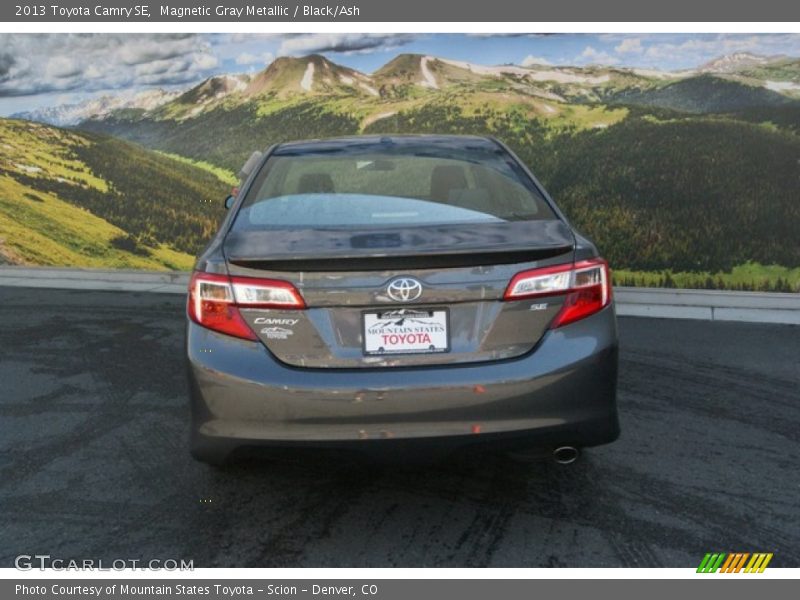 Magnetic Gray Metallic / Black/Ash 2013 Toyota Camry SE