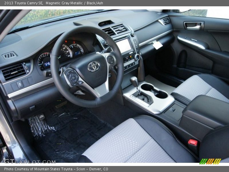 Magnetic Gray Metallic / Black/Ash 2013 Toyota Camry SE