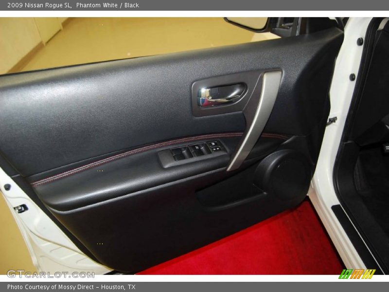 Phantom White / Black 2009 Nissan Rogue SL