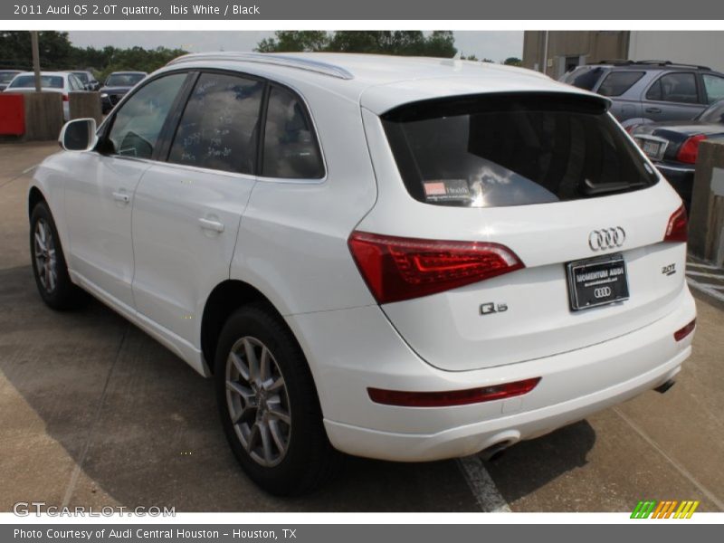 Ibis White / Black 2011 Audi Q5 2.0T quattro