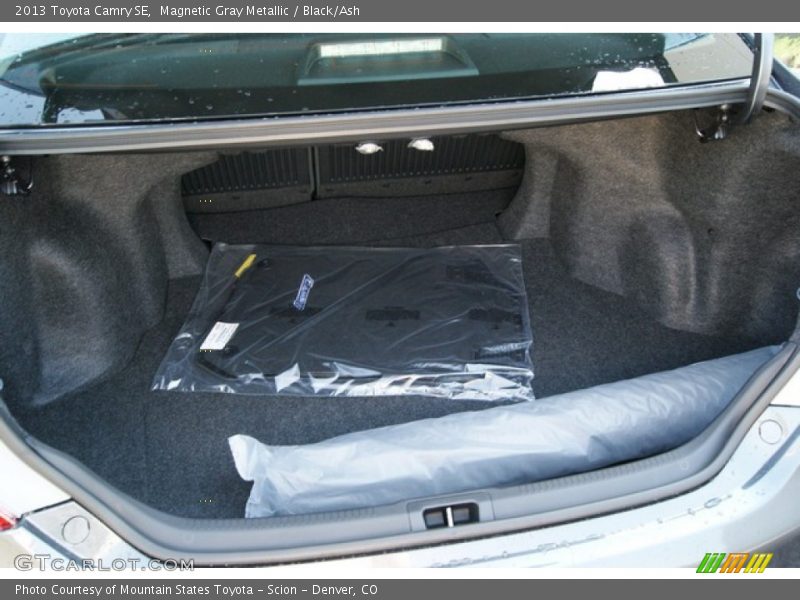 Magnetic Gray Metallic / Black/Ash 2013 Toyota Camry SE