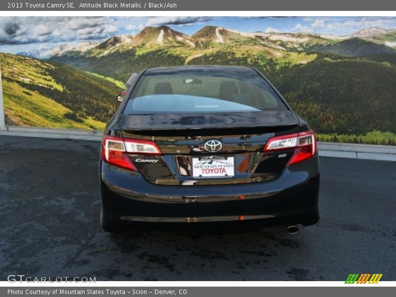 Attitude Black Metallic / Black/Ash 2013 Toyota Camry SE
