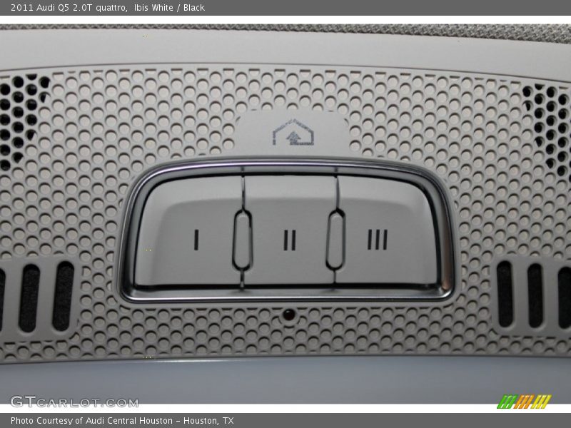Ibis White / Black 2011 Audi Q5 2.0T quattro