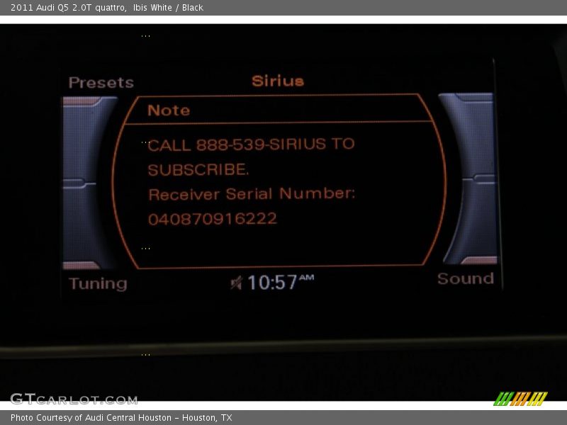 Ibis White / Black 2011 Audi Q5 2.0T quattro