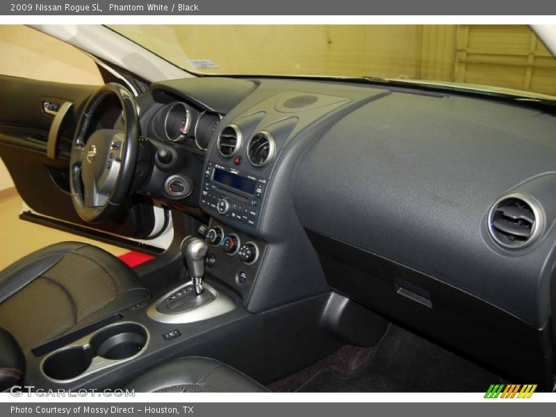 Phantom White / Black 2009 Nissan Rogue SL