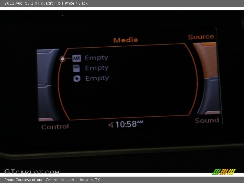 Ibis White / Black 2011 Audi Q5 2.0T quattro