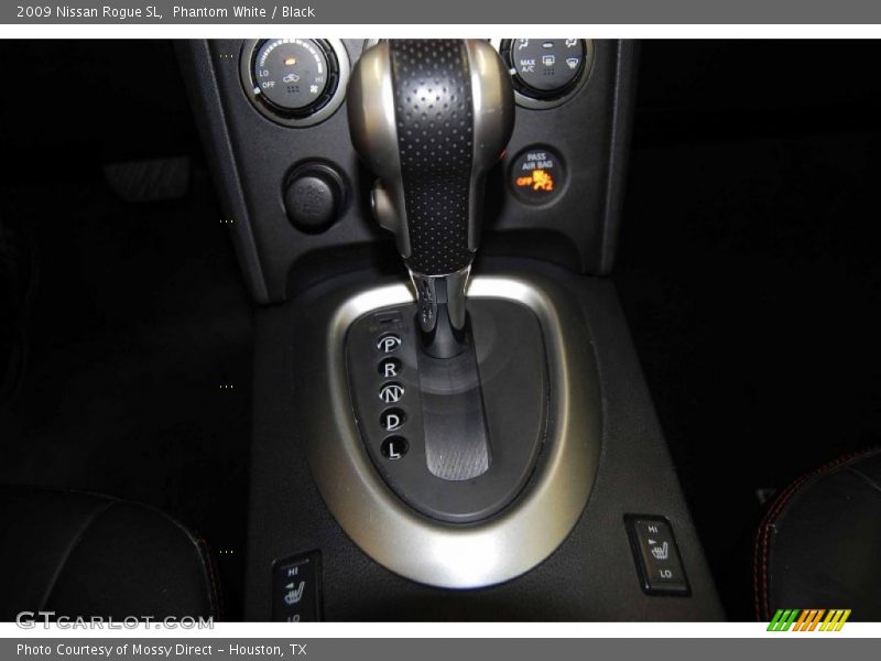 Phantom White / Black 2009 Nissan Rogue SL
