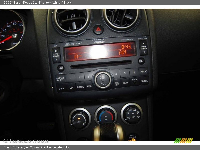 Phantom White / Black 2009 Nissan Rogue SL